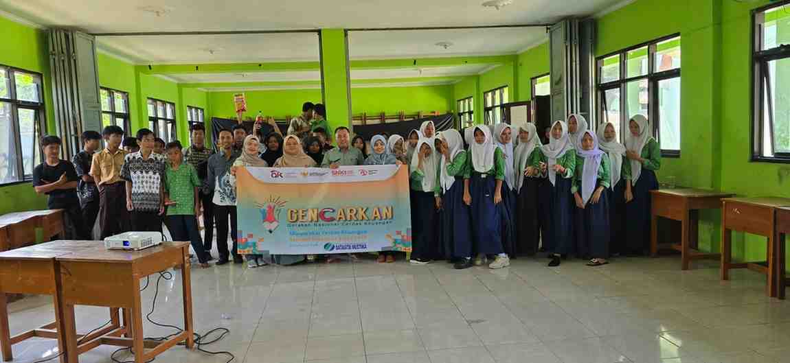Kegiatan Literasi Keuangan dengan Tema Kelas Edukasi Keuangan Kepada adik-adik di SMP dan SMK